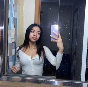 Meet your Posher, Nadia